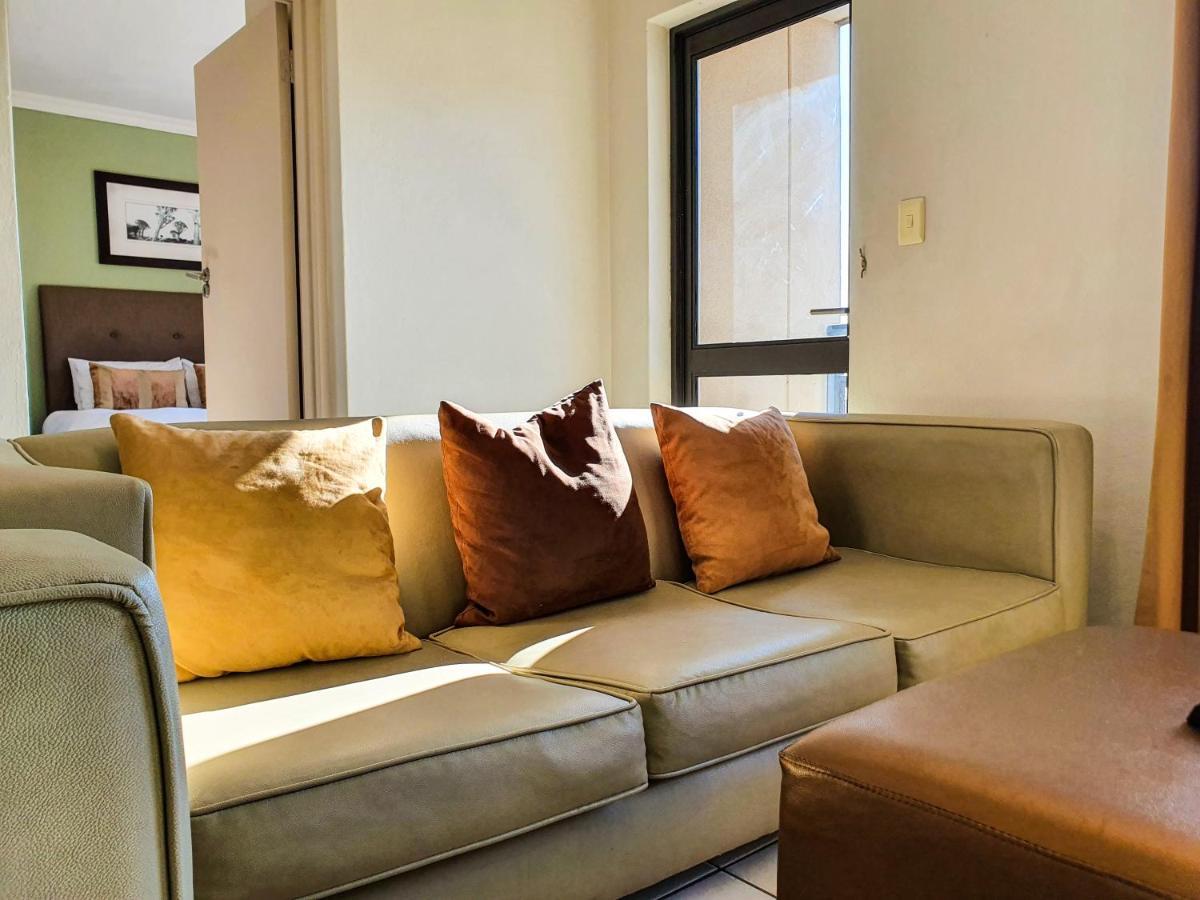 Westpoint Sandton Skyline Apartment Йоханнесбург Экстерьер фото